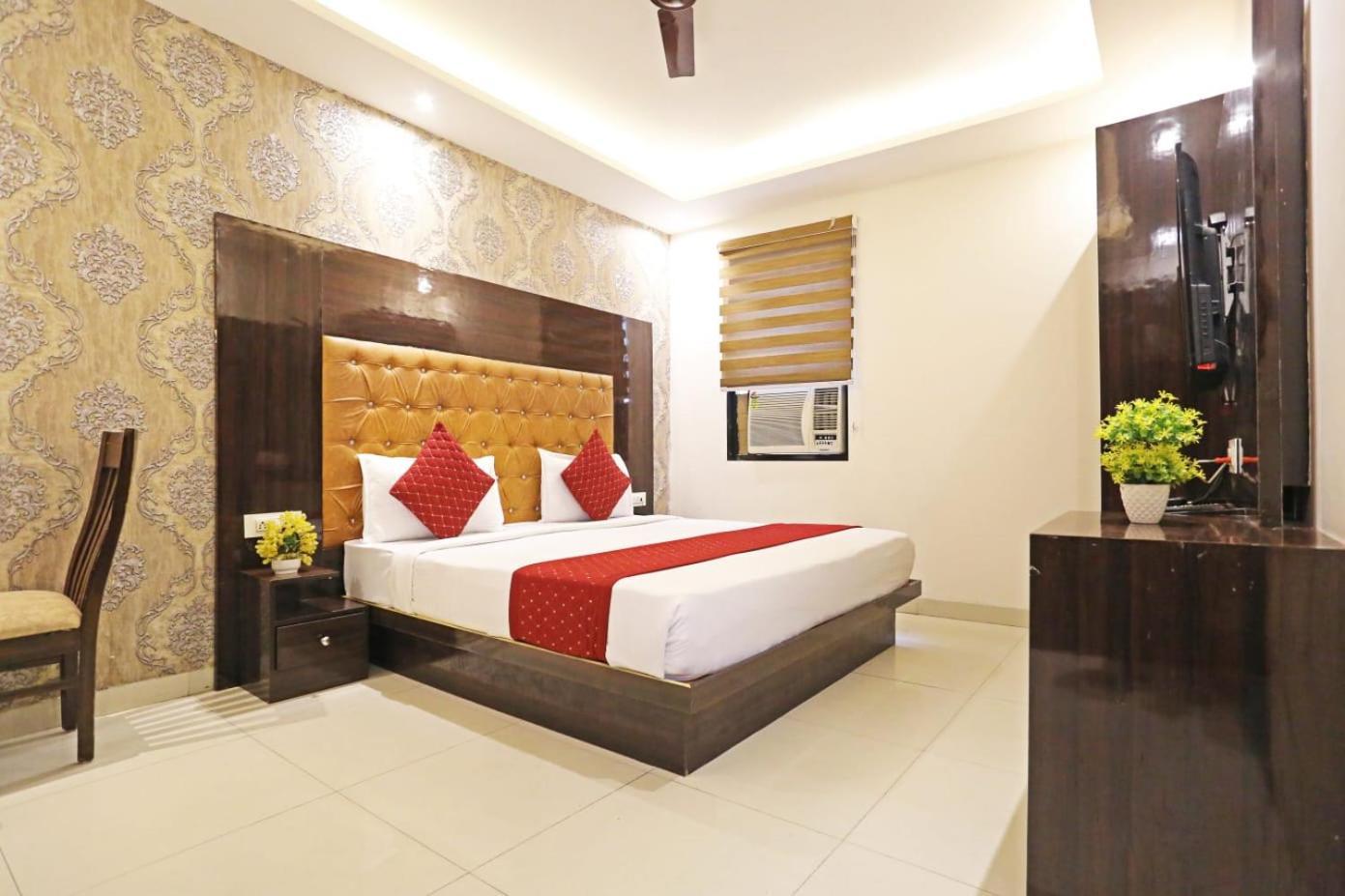 Hotel Vijaydeep Place Near Delhi Airport نيودلهي المظهر الخارجي الصورة