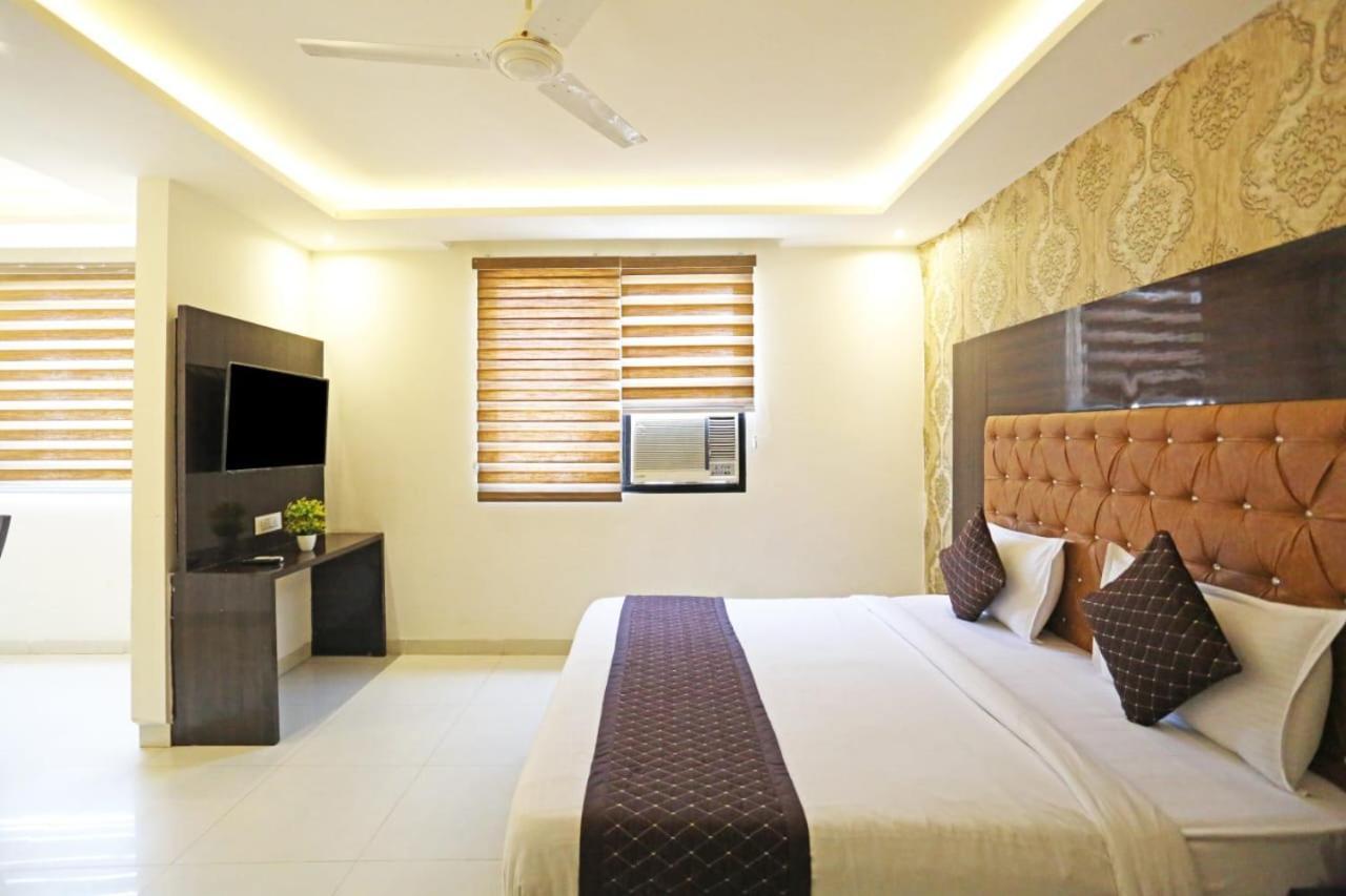 Hotel Vijaydeep Place Near Delhi Airport نيودلهي المظهر الخارجي الصورة